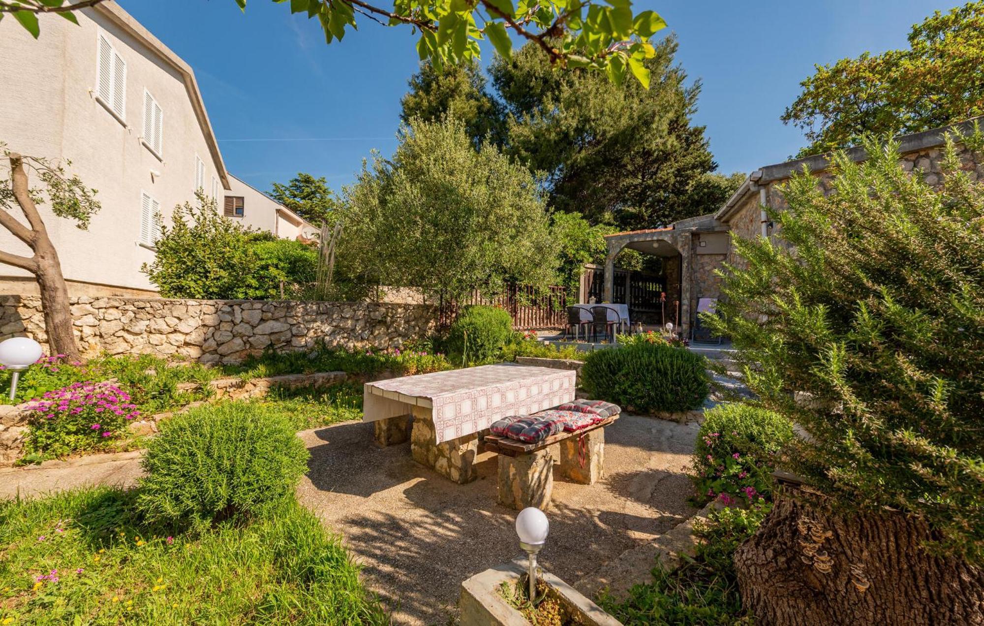 Nice Apartment In Potocnica With House Sea View Borovići 외부 사진