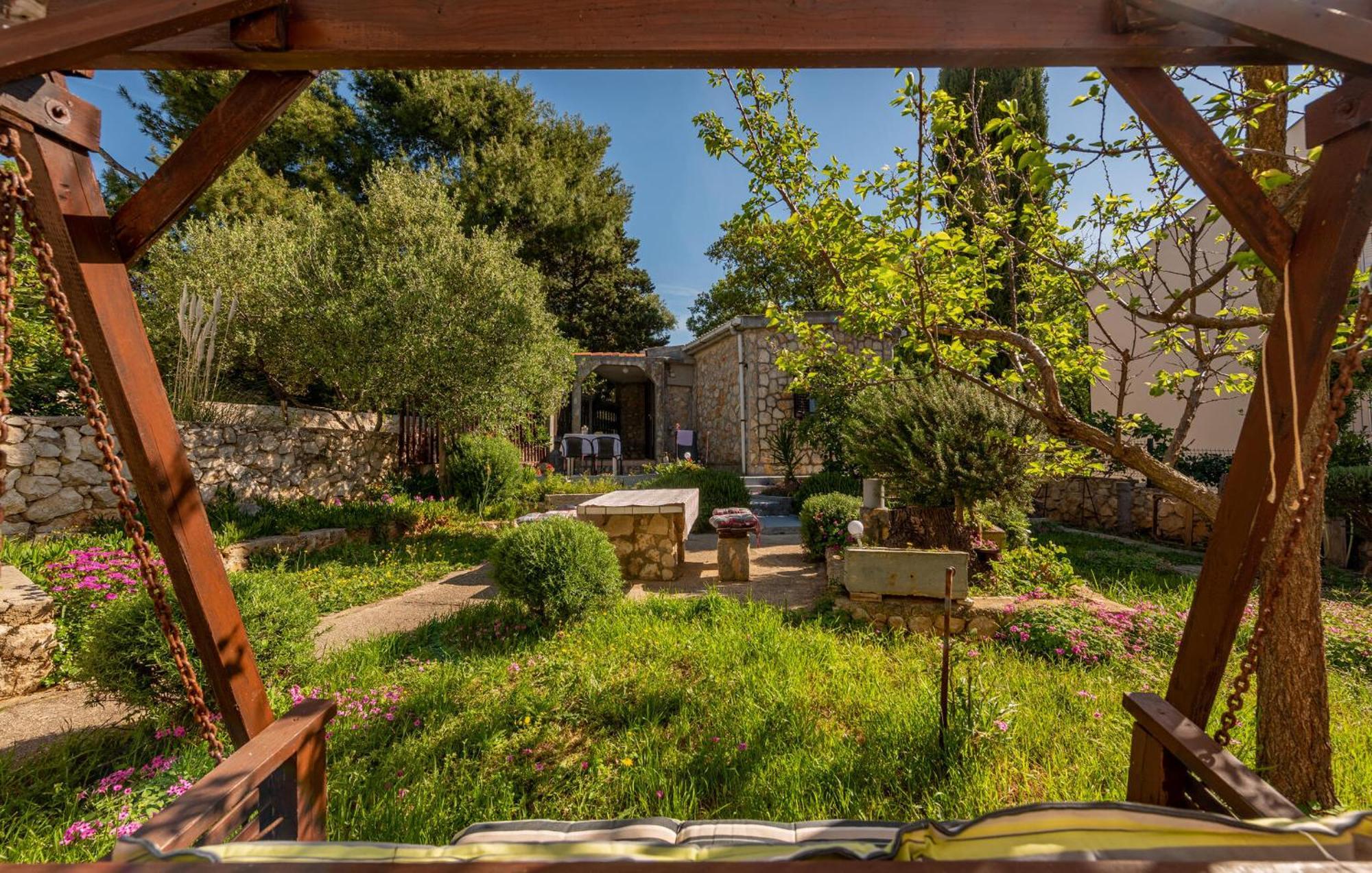 Nice Apartment In Potocnica With House Sea View Borovići 외부 사진