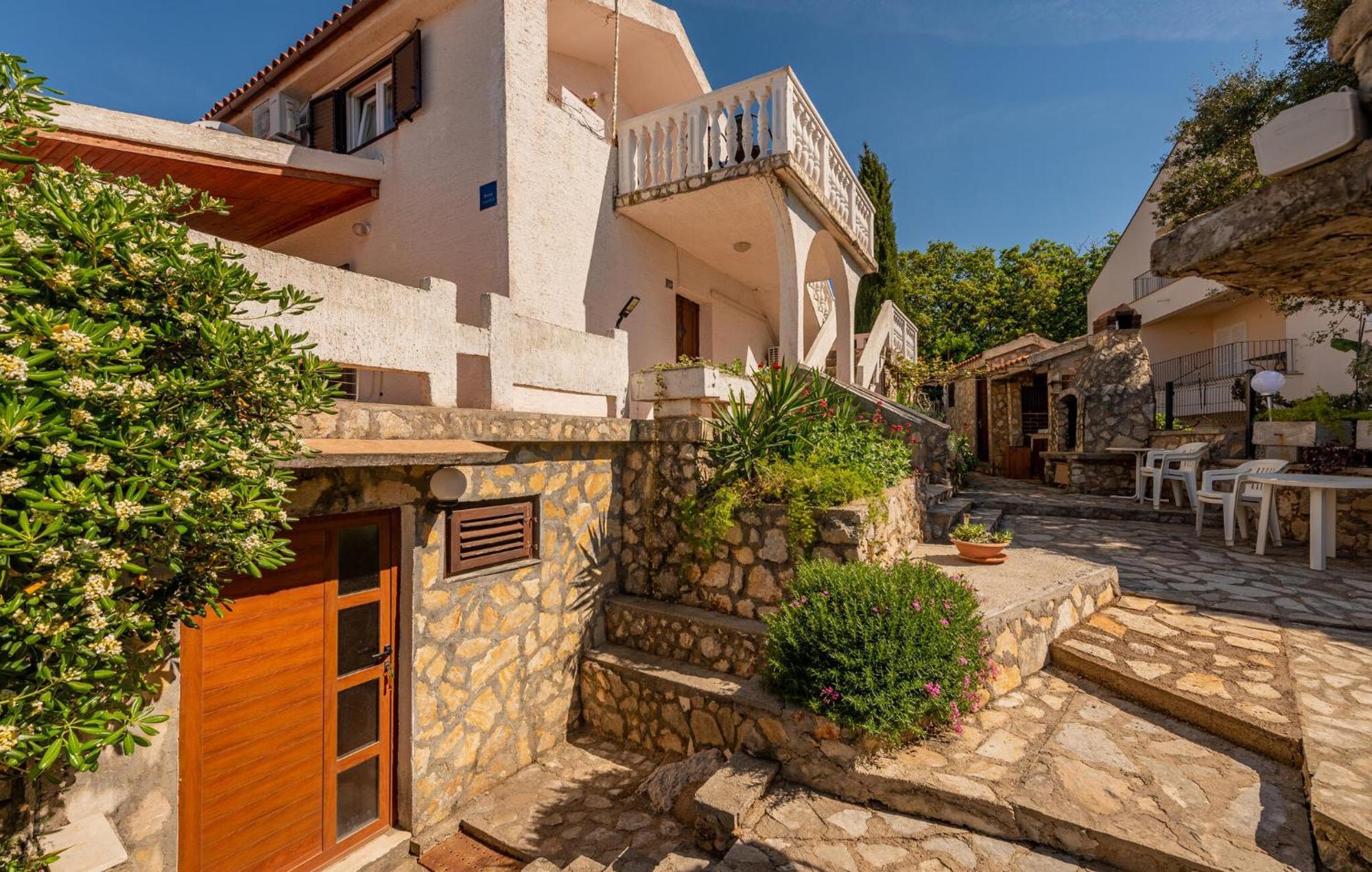 Nice Apartment In Potocnica With House Sea View Borovići 외부 사진